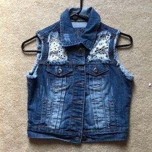Sleeveless Jean Jacket